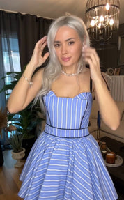 Pia elbise